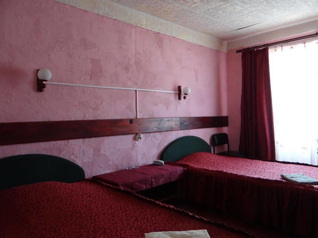 Hotel Desna KUT Kiew Exterior foto