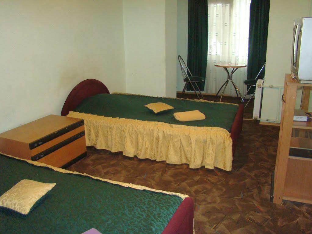 Hotel Desna KUT Kiew Exterior foto